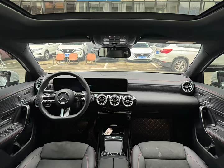 Mercedes-Benz A-Class 2025 2025款 A 200 L 时尚型