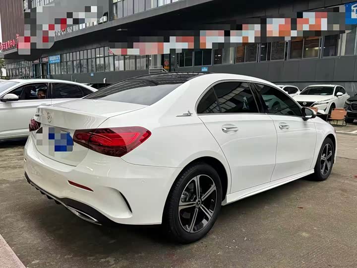 Mercedes-Benz A-Class 2025 2025款 A 200 L 时尚型