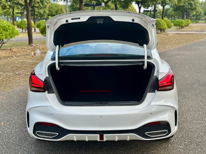 MG Motor 5 2025 2025款 180DVVT 全球抢先版