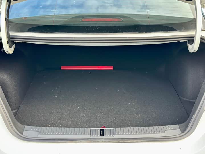 MG Motor 5 2025 2025款 180DVVT 全球抢先版