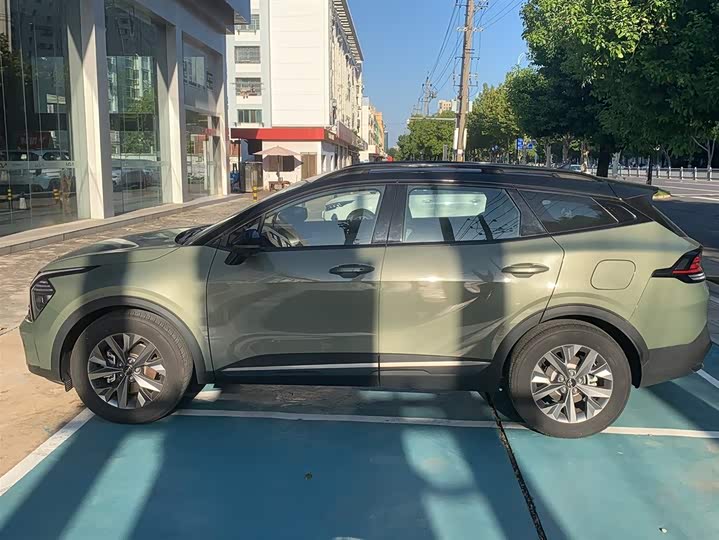 Kia Sportage 2023 2023款 2.0L HEV 两驱旗舰版