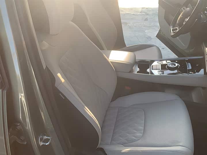 Kia Sportage 2023 2023款 2.0L HEV 两驱旗舰版