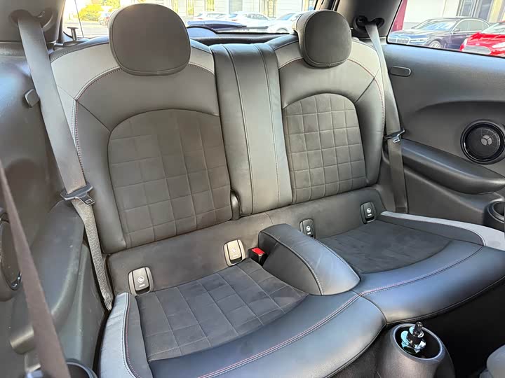 Mini Mini JCW 2022 2022款 2.0T JOHN COOPER WORKS ALL-IN