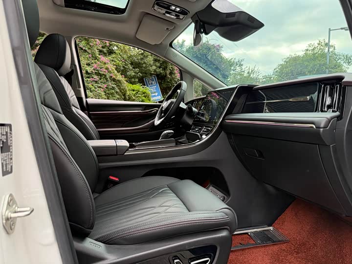 GAC Trumpchi M8 2024 2024款 大师系列 400T 至尊版