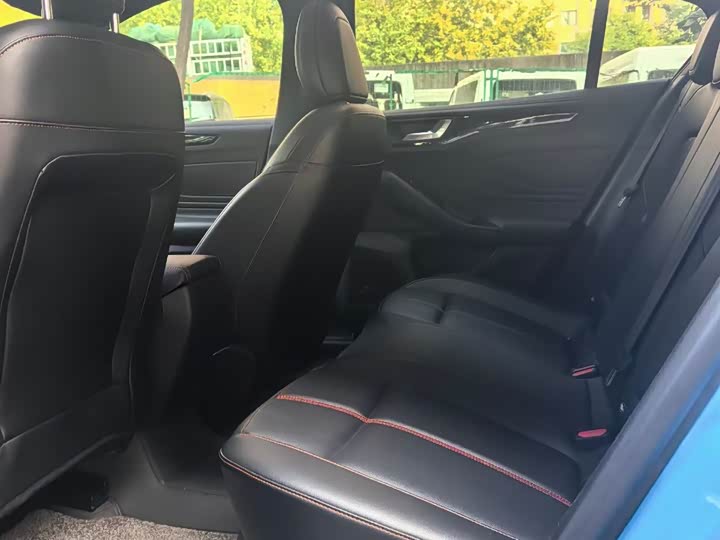 Ford Focus 2022 2022款 三厢 EcoBoost 180 自动ST Line