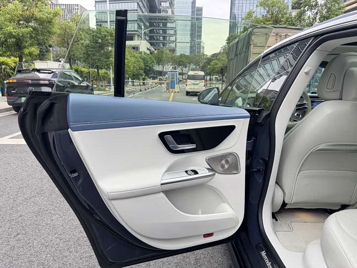 Mercedes-Benz EQE 2022 2022款 350 先型特别版