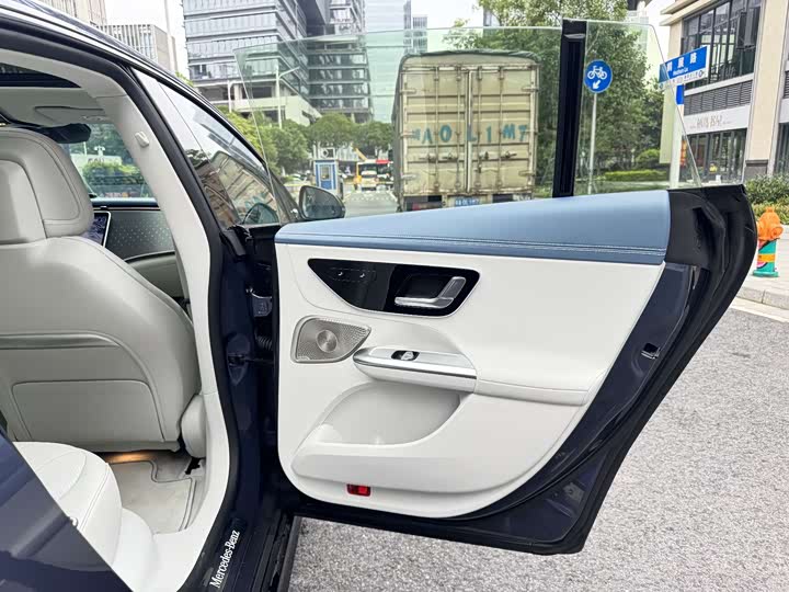 Mercedes-Benz EQE 2022 2022款 350 先型特别版