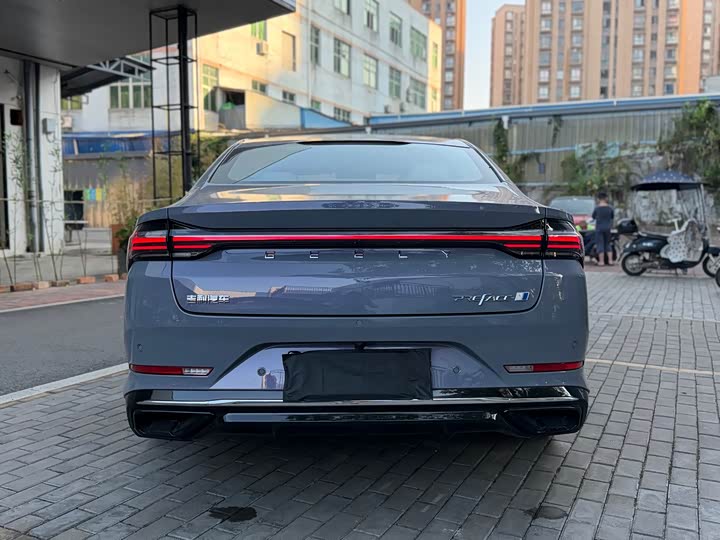 Geely Preface L 2024 2024款 油混 1.5TD 天宫版