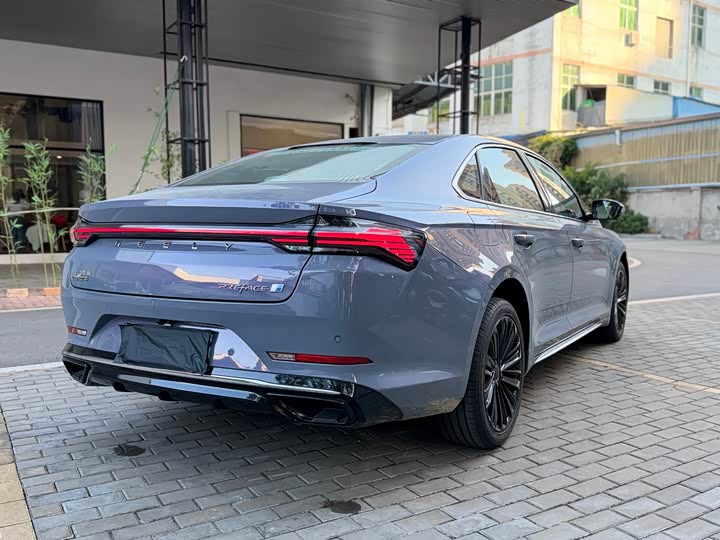 Geely Preface L 2024 2024款 油混 1.5TD 天宫版