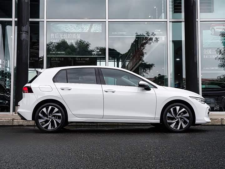 2025 Volkswagen Golf