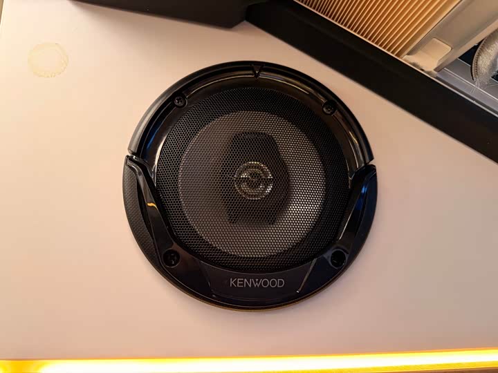 Ford Transit 2021 2021款 2.0T汽油自动高级营运商旅型中轴中顶9座国VI