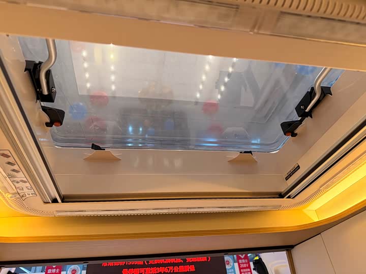 Ford Transit 2021 2021款 2.0T汽油自动高级营运商旅型中轴中顶9座国VI