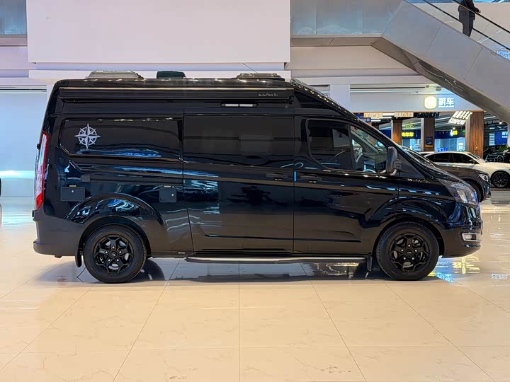 Ford Transit 2021 2021款 2.0T汽油自动高级营运商旅型中轴中顶9座国VI