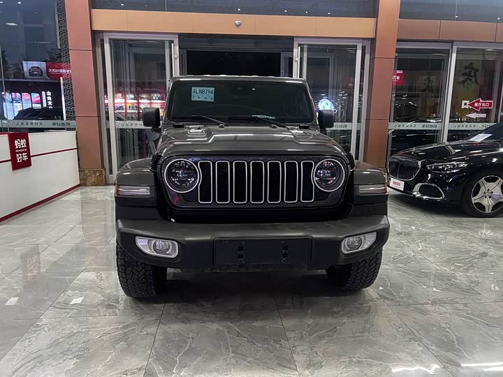 Jeep Wrangler 2024 2024款 2.0T 撒哈拉四门版