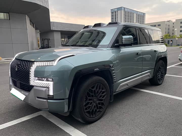 BYD Yangwang U8 2023 2023款 豪华版