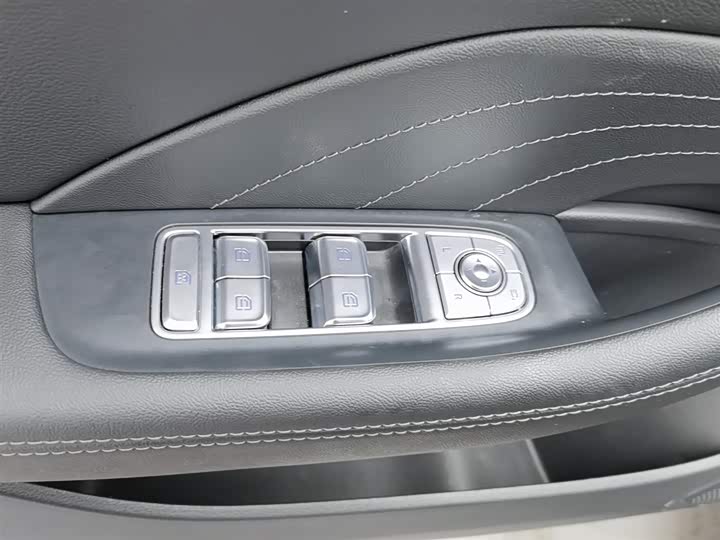 Hongqi H5 Hybrid 2025 2025款 130 超混版