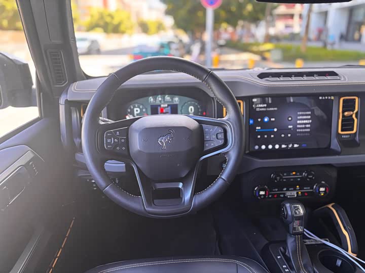 Ford Bronco 2024 2024款 2.3T 荒地