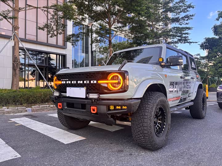 Ford Bronco 2024 2024款 2.3T 荒地