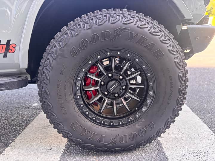 Ford Bronco 2024 2024款 2.3T 荒地