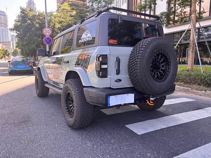 Ford Bronco 2024 2024款 2.3T 荒地