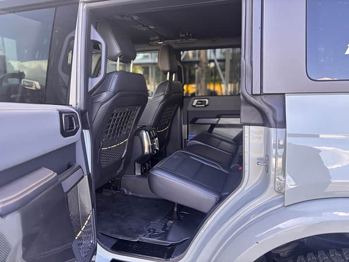 Ford Bronco 2024 2024款 2.3T 荒地