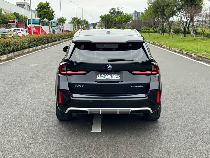 BMW iX1 2023 2023款 xDrive30L M运动套装