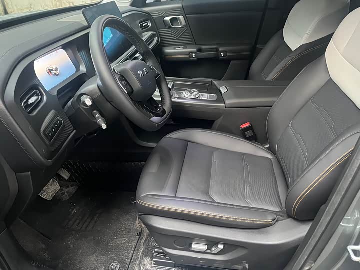 BAIC Beijing BJ30 2024 2024款 1.5T 魔核电驱进阶版