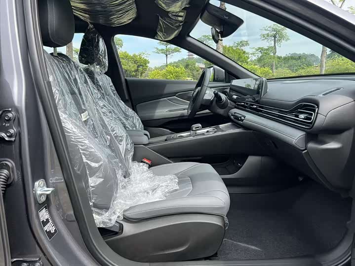 GAC Trumpchi Empow R 2024 2024款 270T DCT 影豹S版