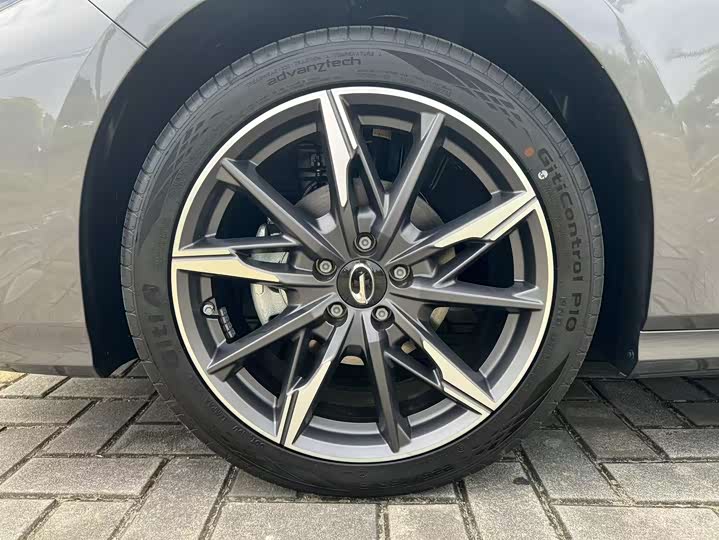 GAC Trumpchi Empow R 2024 2024款 270T DCT 影豹S版