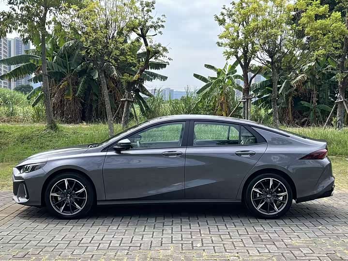 GAC Trumpchi Empow R 2024 2024款 270T DCT 影豹S版