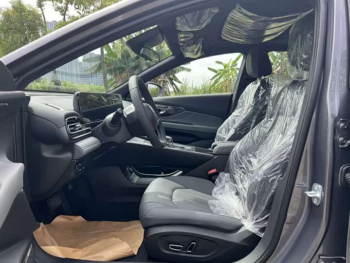 GAC Trumpchi Empow R 2024 2024款 270T DCT 影豹S版