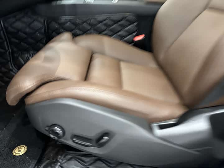 Volvo XC60 2025 2025款 B5 四驱智远豪华版