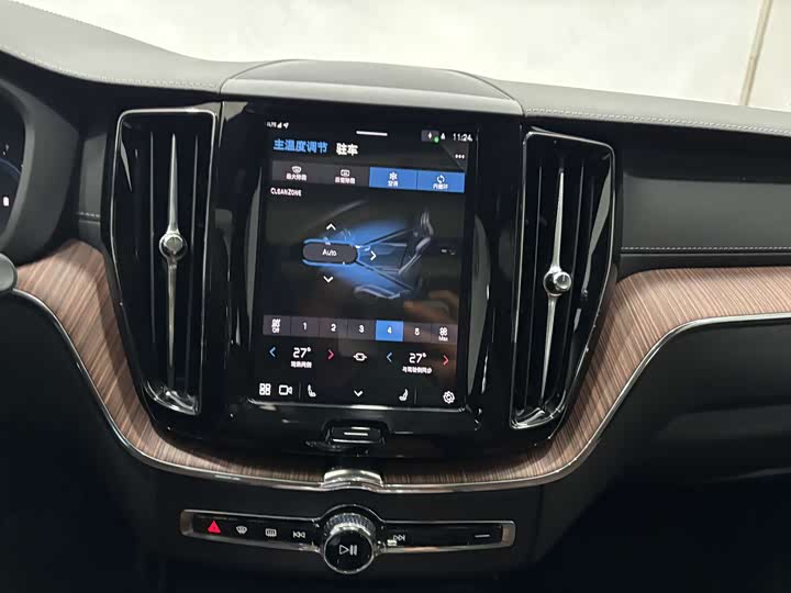 Volvo XC60 2025 2025款 B5 四驱智远豪华版