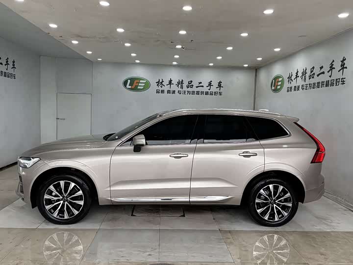 Volvo XC60 2025 2025款 B5 四驱智远豪华版