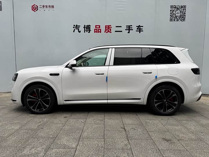 Aito M8 2025 2025款 增程 Ultra版 53.4kWh 5座版