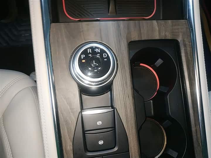 Ford Explorer 2023 2023款 EcoBoost 285 四驱赤金版 6座