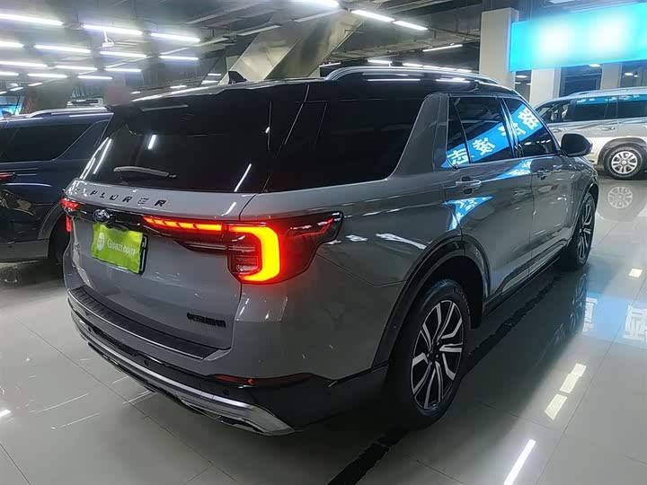 Ford Explorer 2023 2023款 EcoBoost 285 四驱赤金版 6座