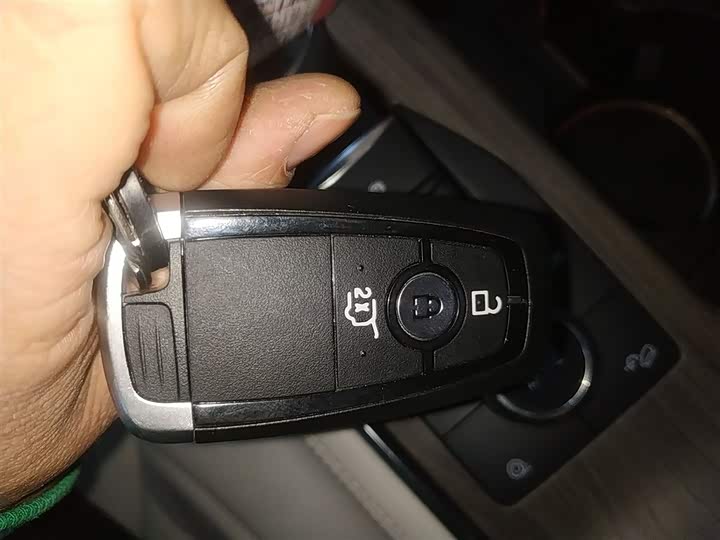 Ford Explorer 2023 2023款 EcoBoost 285 四驱赤金版 6座