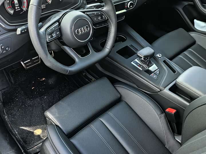 Audi A4L 2024 2024款 40 TFSI 豪华动感型