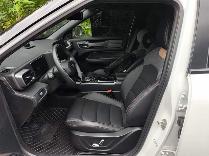 Geely Cowboy 2025 2025款 1.5TD 潮玩版