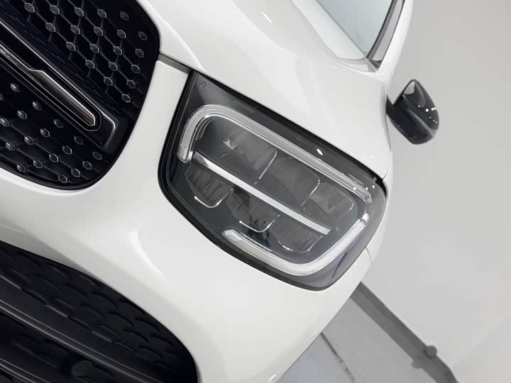 Mercedes-Benz GLC-Class Coupe 2023 2023款 改款 GLC 260 4MATIC 轿跑SUV