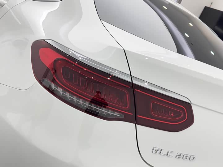 Mercedes-Benz GLC-Class Coupe 2023 2023款 改款 GLC 260 4MATIC 轿跑SUV