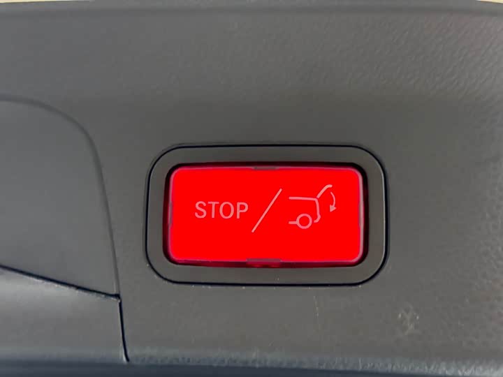 Mercedes-Benz GLC-Class Coupe 2023 2023款 改款 GLC 260 4MATIC 轿跑SUV