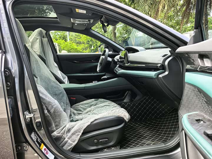 Changan UNI-V Hybrid 2024 2024款 蓝鲸智电iDD 136km 智尊型