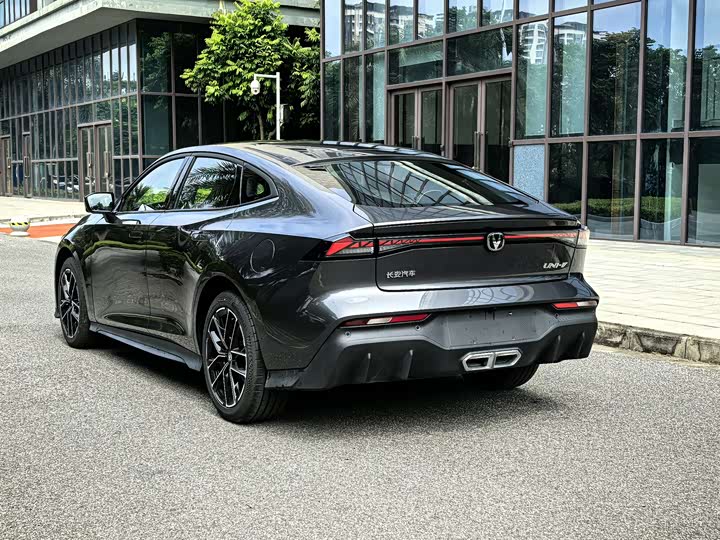 Changan UNI-V Hybrid 2024 2024款 蓝鲸智电iDD 136km 智尊型