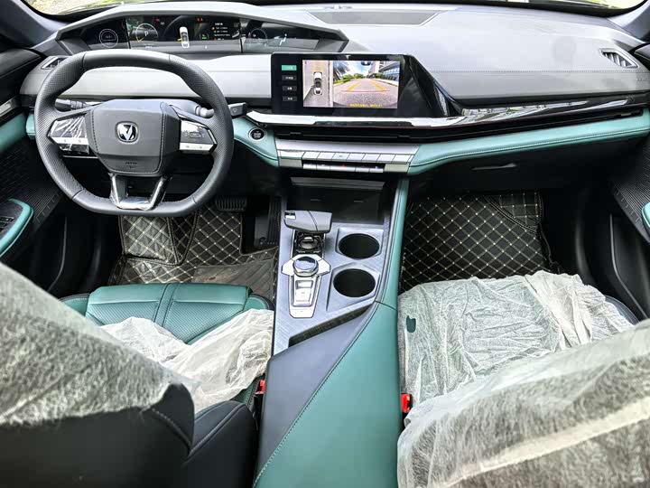 Changan UNI-V Hybrid 2024 2024款 蓝鲸智电iDD 136km 智尊型