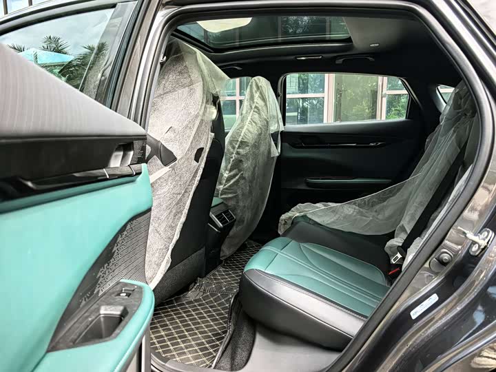 Changan UNI-V Hybrid 2024 2024款 蓝鲸智电iDD 136km 智尊型