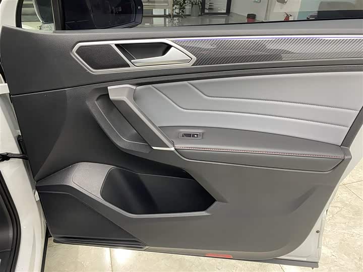 Volkswagen Tiguan X 2023 2023款 改款 330TSI 两驱尊崇旗舰版