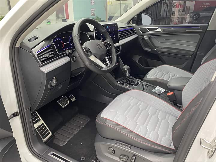 Volkswagen Tiguan X 2023 2023款 改款 330TSI 两驱尊崇旗舰版