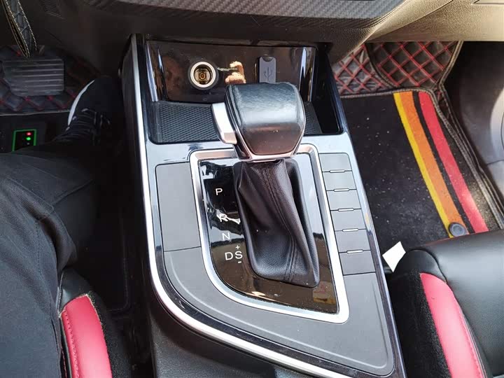 Dongfeng Forthing T5 2021 2021款 1.5T 自动舒适型